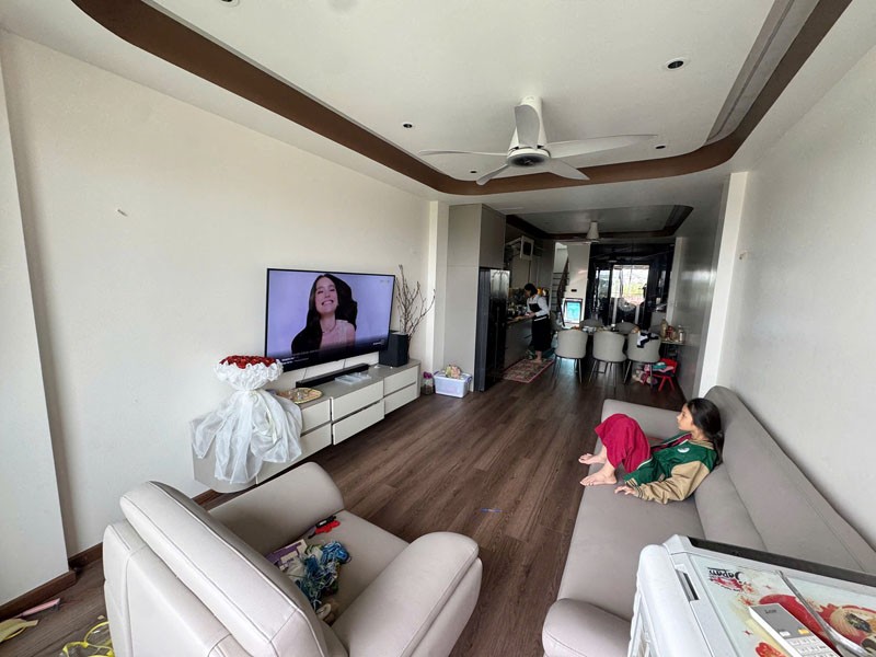 Cần bán 49,9m2 nhà 8 tầng thang máy, full nội thất cao cấp tại mặt phố Hoa Động, Phường Long Biên 5