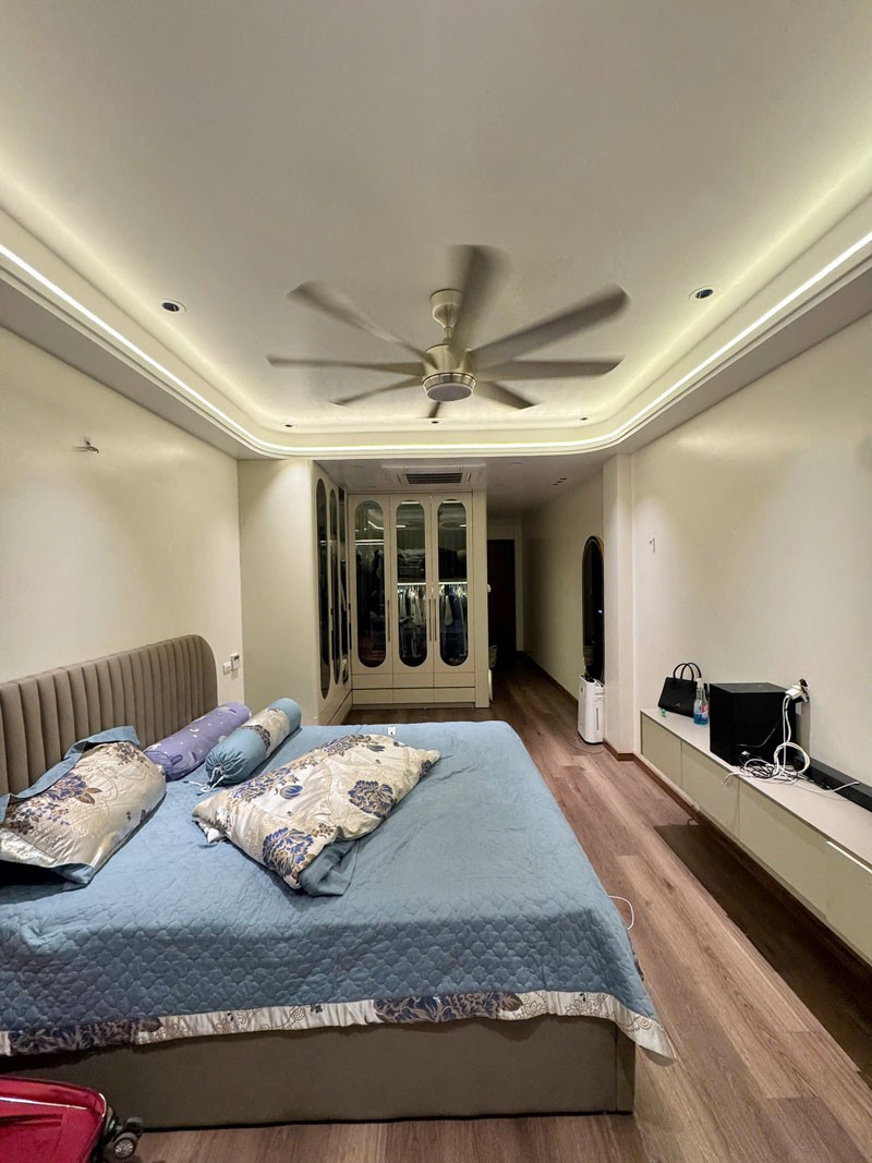 Cần bán 49,9m2 nhà 8 tầng thang máy, full nội thất cao cấp tại mặt phố Hoa Động, Phường Long Biên 6