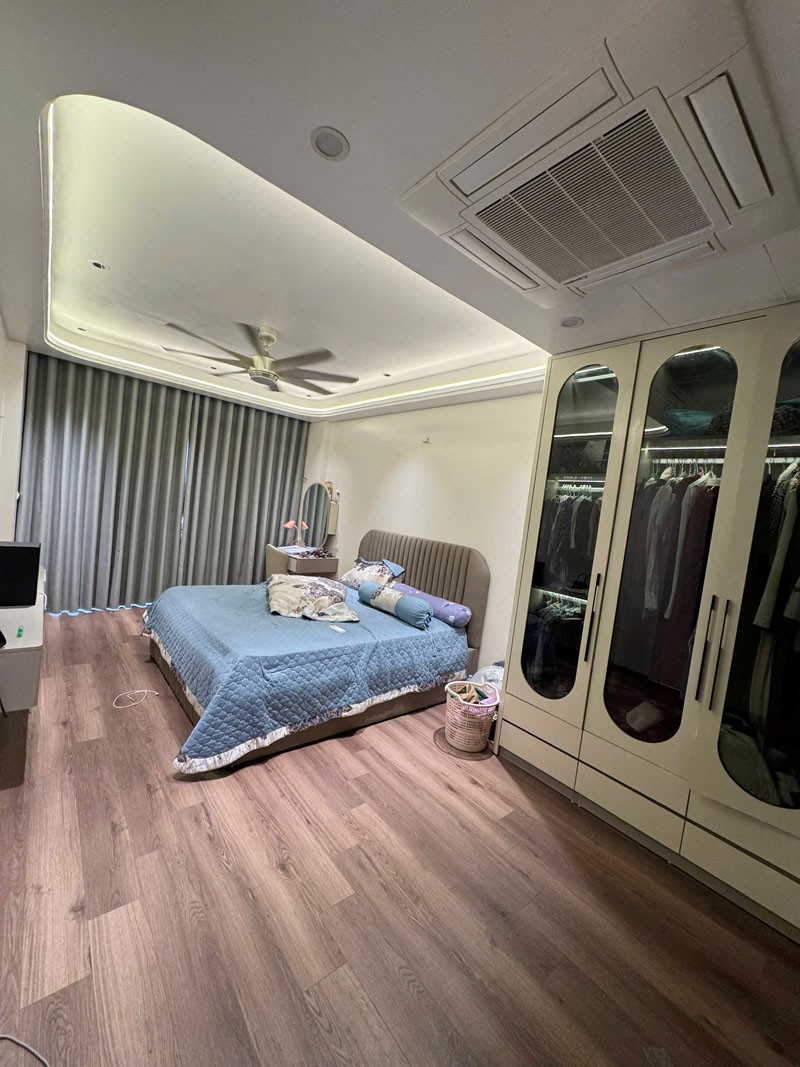 Cần bán 49,9m2 nhà 8 tầng thang máy, full nội thất cao cấp tại mặt phố Hoa Động, Phường Long Biên 7