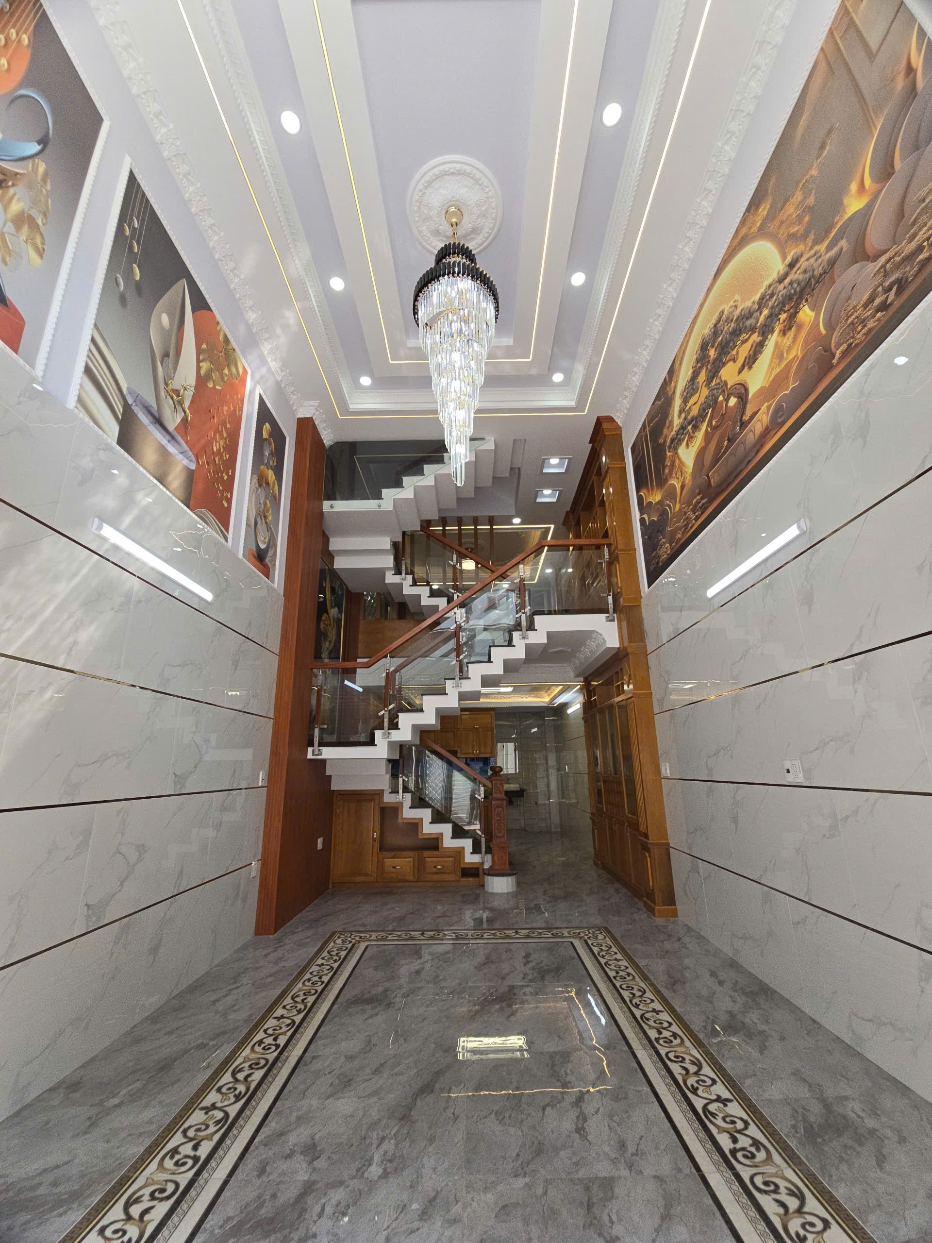 SIÊU PHẨM 5 TẦNG DTSD 275M2 LÊ VĂN QUỚI - HẺM XE HƠI 8M - GIÁ 8.7 TỶ 2