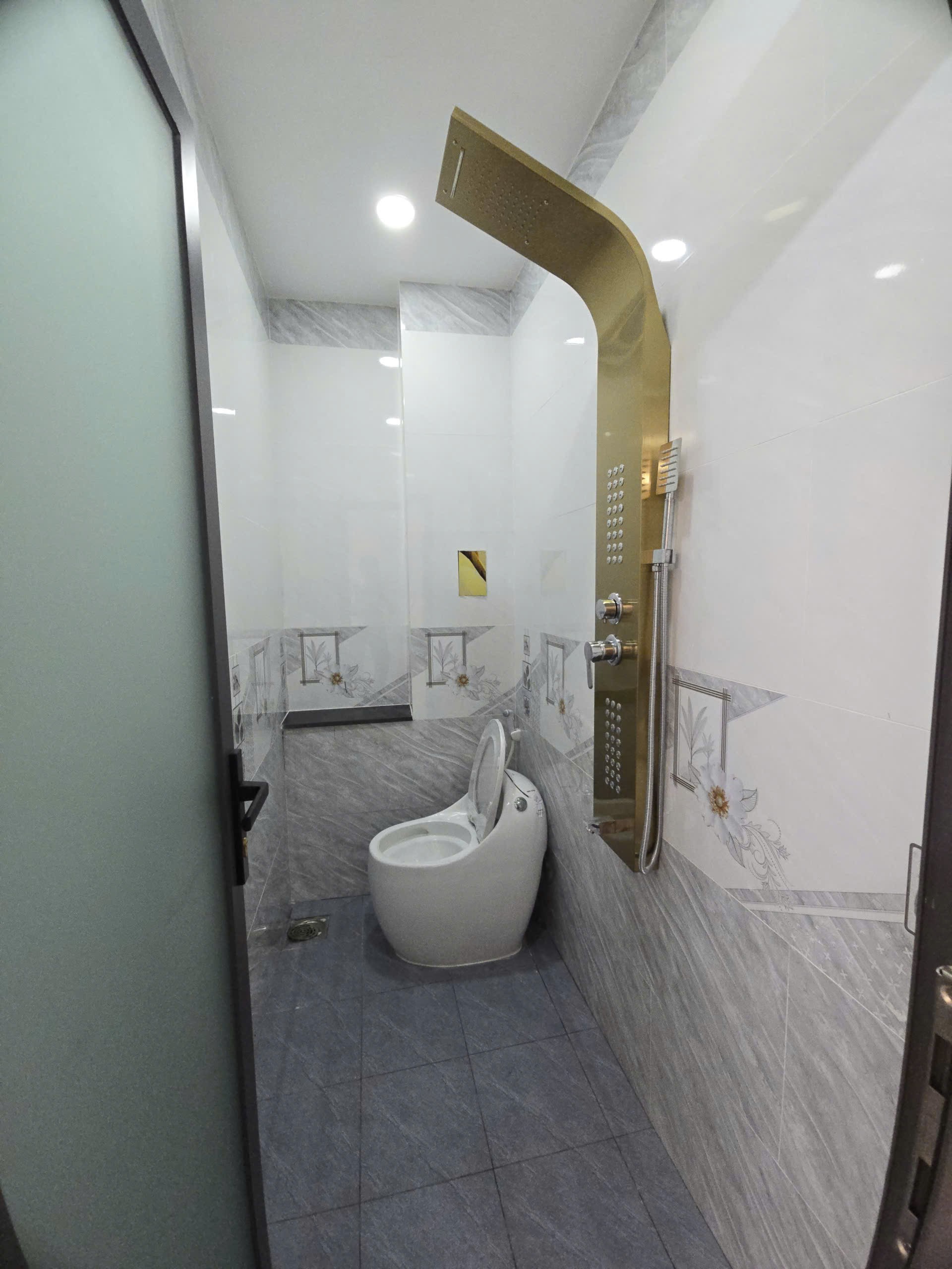 SIÊU PHẨM 5 TẦNG DTSD 275M2 LÊ VĂN QUỚI - HẺM XE HƠI 8M - GIÁ 8.7 TỶ 5