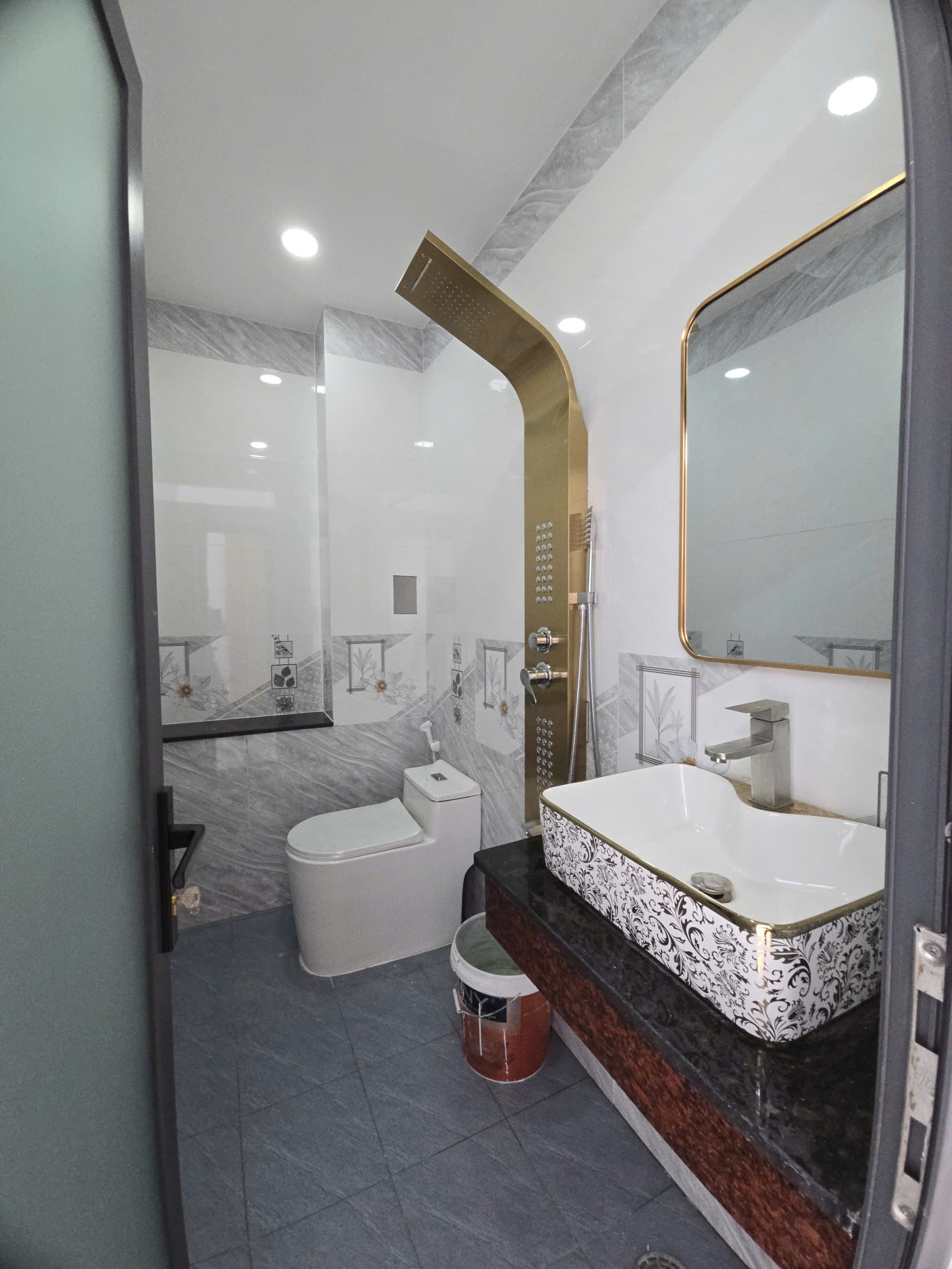 SIÊU PHẨM 5 TẦNG DTSD 275M2 LÊ VĂN QUỚI - HẺM XE HƠI 8M - GIÁ 8.7 TỶ 11