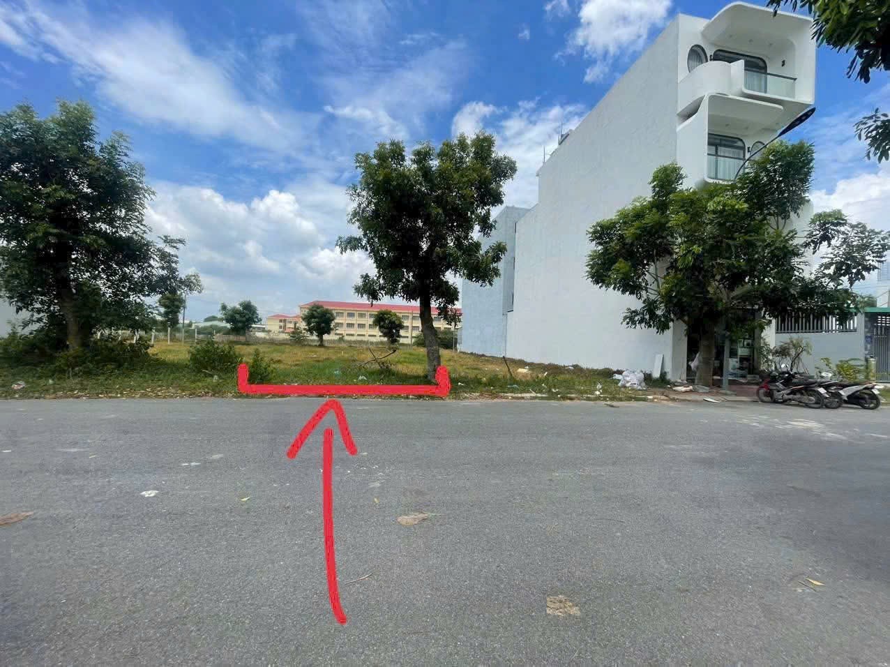 Bán nền thổ cư đường số 15 , KDC 135, thị trấn Bến Lức giá giảm còn 3,05 tỷ