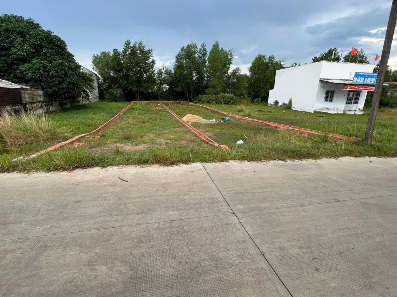 Bán đất thổ cư 1/ tl823D , xã Đức Hòa Đông dt 160m2 giá 1,45 tỷ 3