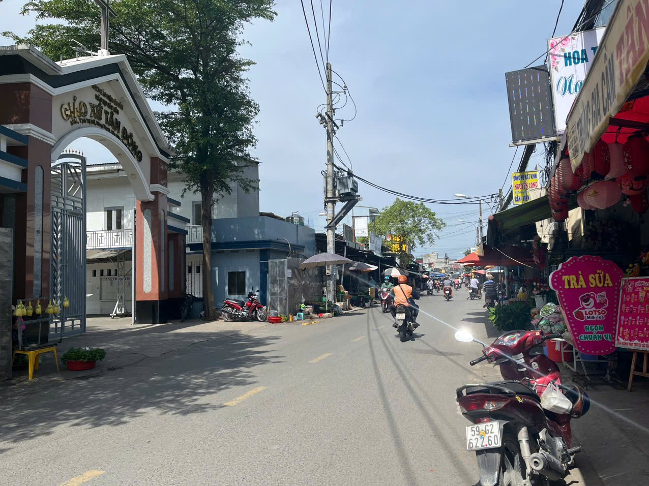 GIÁ QUÁ RẺ – ĐẤT ĐƯỜNG THÔNG XE HƠI  ĐÔNG THẠNH 7-3, SÁT VÁCH LÊ VĂN KHƯƠNG.