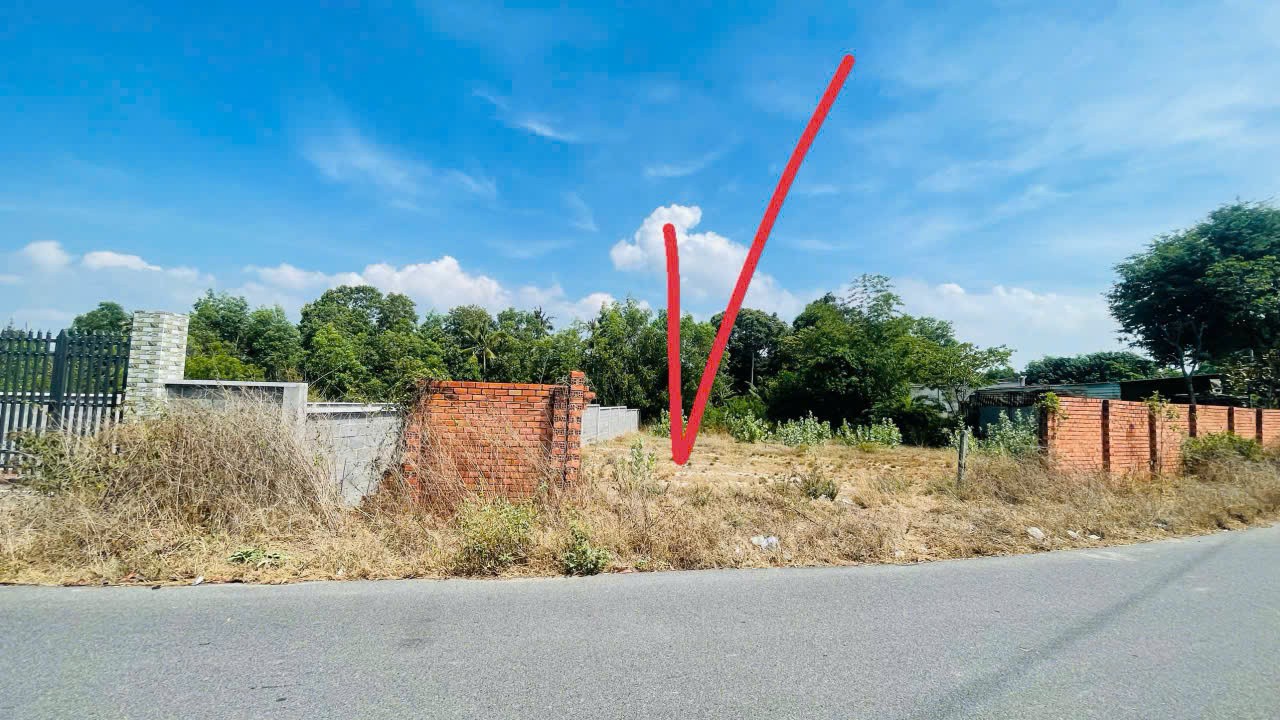 BÁN GẤP LÔ ĐẤT HƠN 400M2 GIÁ NGỘP TẠI ĐẤT ĐỎ - BÀ RỊA VŨNG TÀU