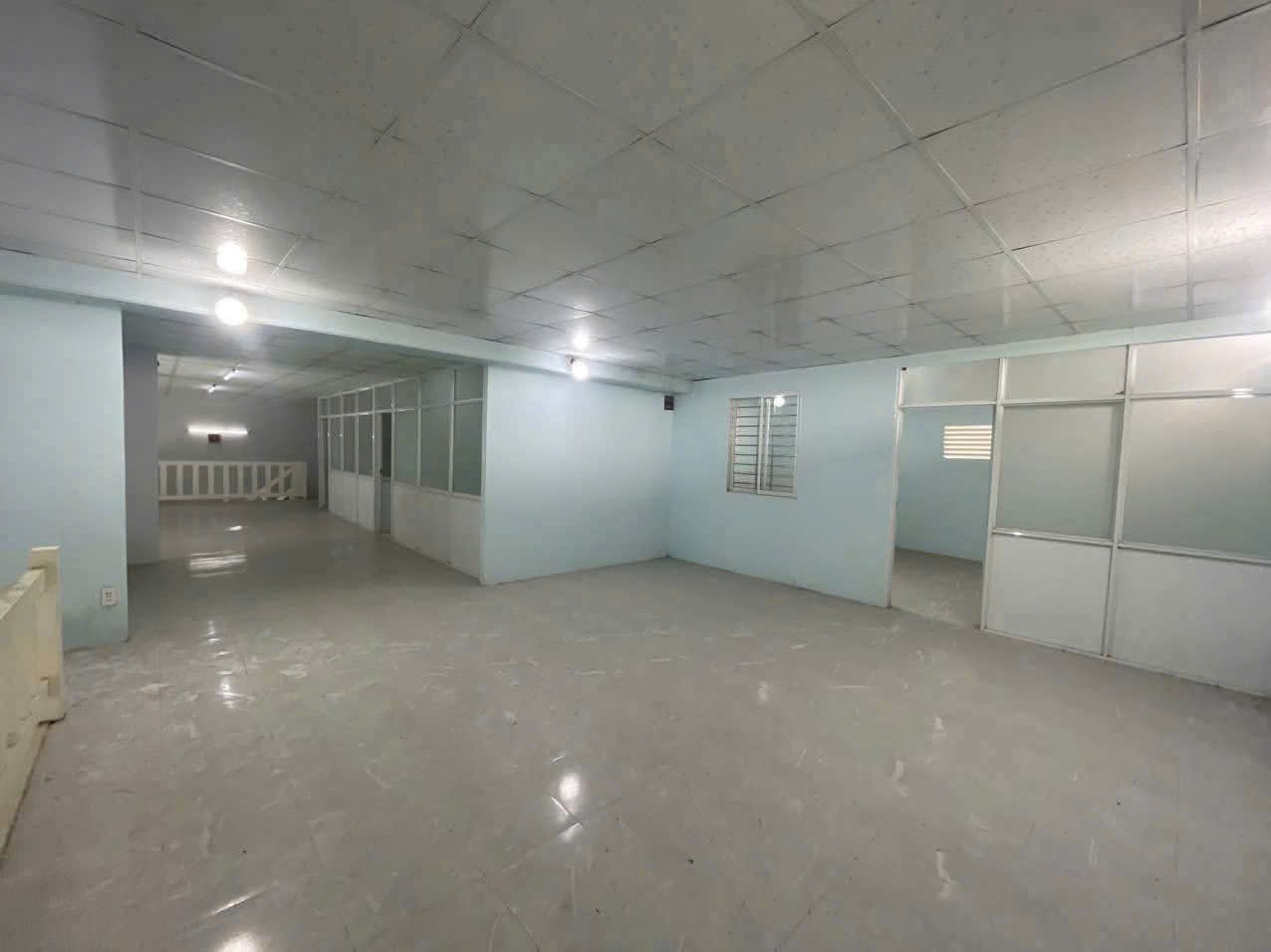 Bán 3 nhà xưởng nhỏ liền kề xã An Thạnh , Bến Lức tdt 850m2 ( có 300m2 thổ) giá 6,5 tỷ 9