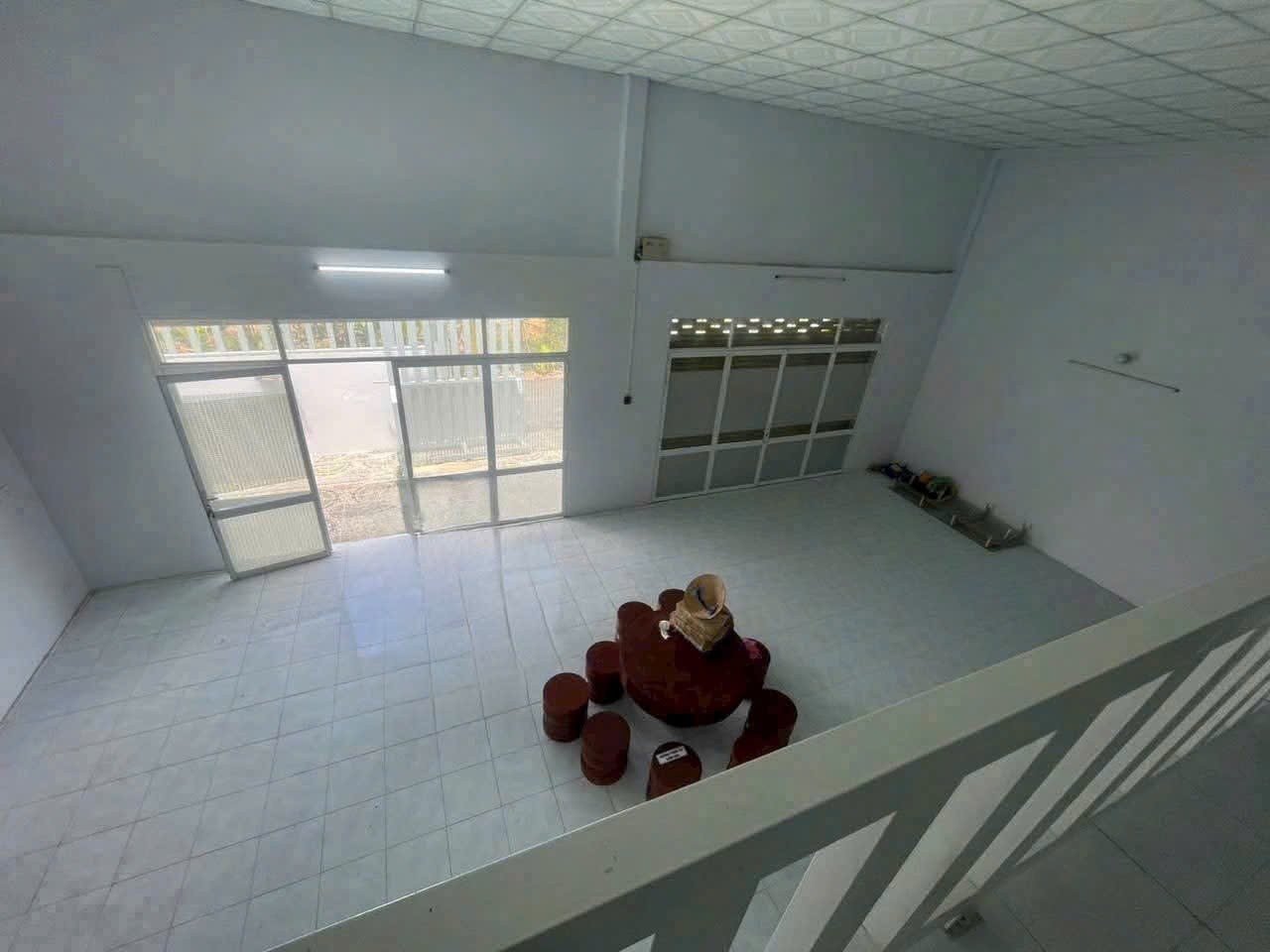 Bán 3 nhà xưởng nhỏ liền kề xã An Thạnh , Bến Lức tdt 850m2 ( có 300m2 thổ) giá 6,5 tỷ 10