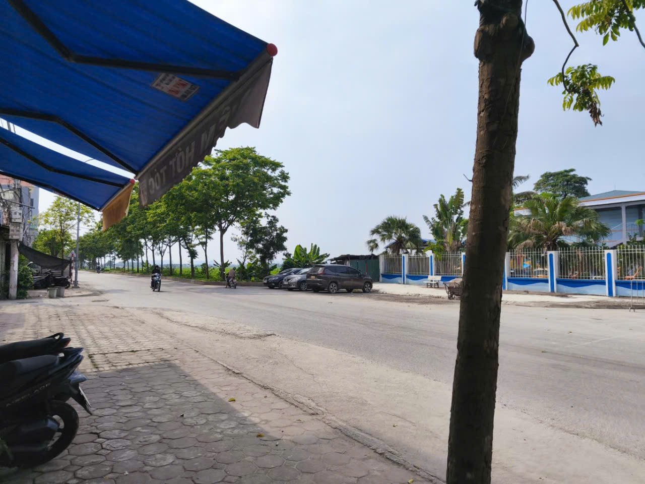 MẢNH ĐẤT NẰM GIỮA KHU ĐÔ THỊ ĐẠI ÁNG. Ô TÔ ĐỖ CỬA NGAY GẦN HỒ 2