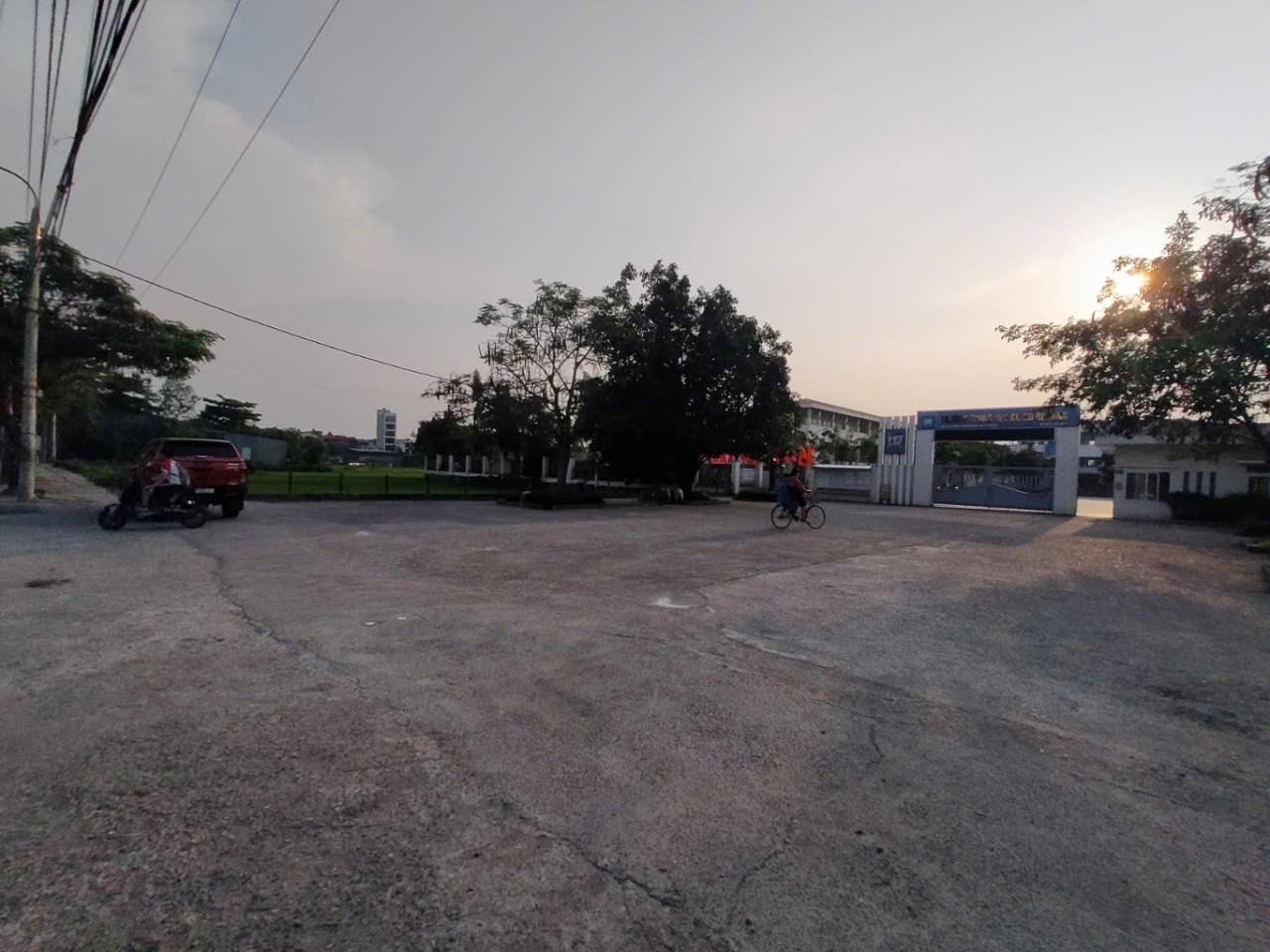 MẢNH ĐẤT NẰM GIỮA KHU ĐÔ THỊ ĐẠI ÁNG. Ô TÔ ĐỖ CỬA NGAY GẦN HỒ 3