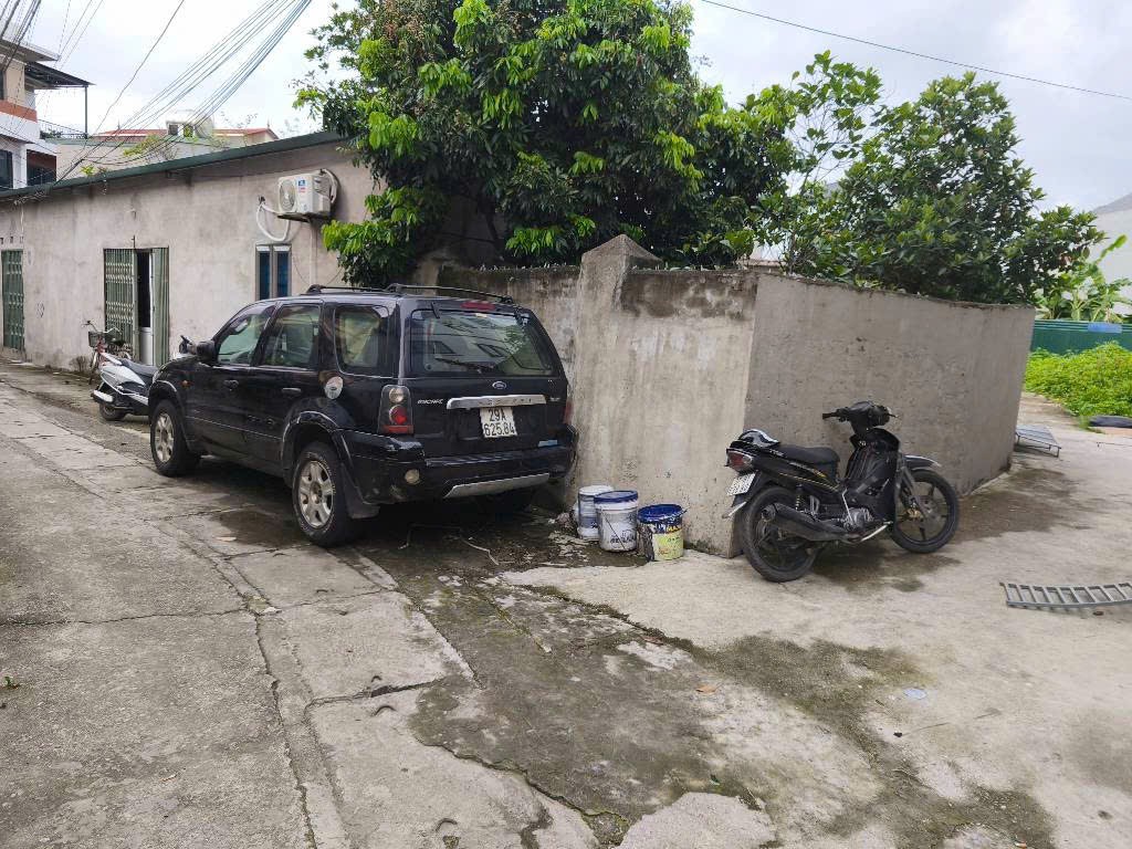 MẢNH ĐẤT NẰM GIỮA KHU ĐÔ THỊ ĐẠI ÁNG. Ô TÔ ĐỖ CỬA NGAY GẦN HỒ 4