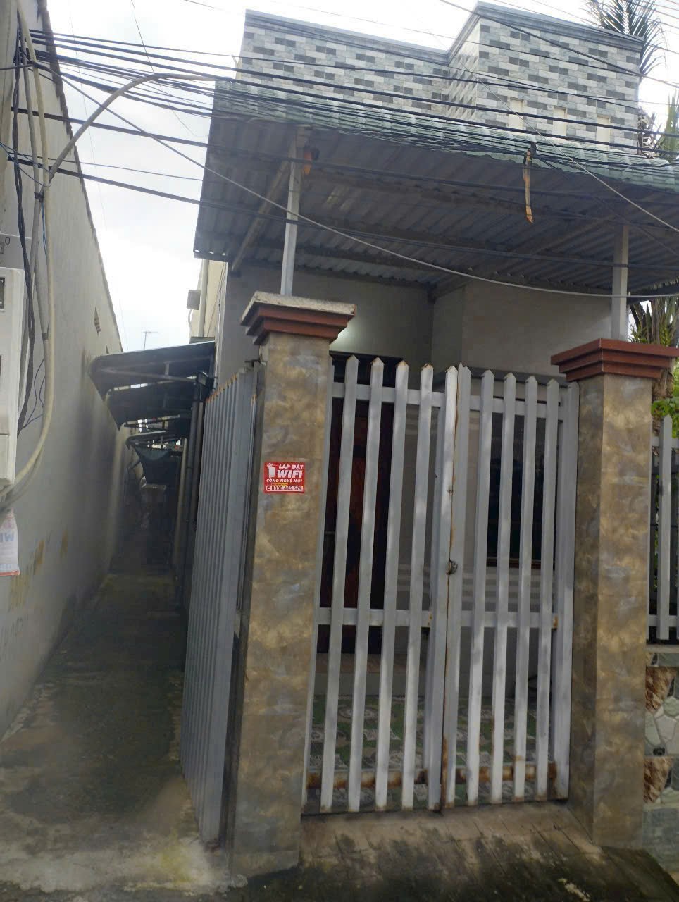 Bán nhà cấp 4 + dãy trọ 5 phòng  xã Long Định tdt 200m2  đang cho thu nhập , giá 2,7 tỷ 7