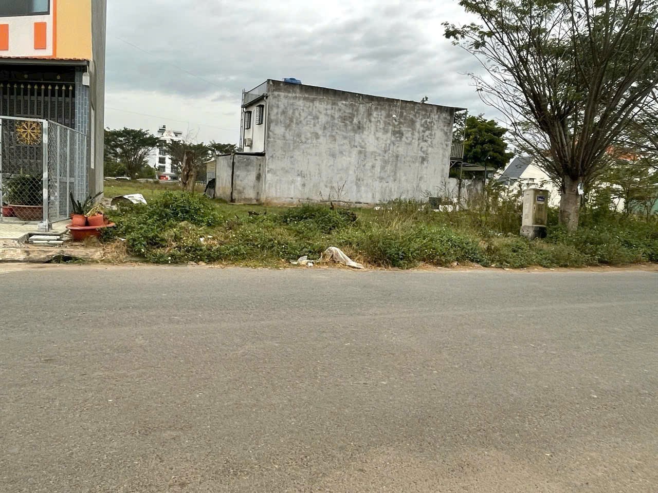 Bán nền thổ cư đường số 9, LDC Hưng Gia , xã Thanh Phú , Bến Lức dt 120m2 giá 4,1 tỷ 3