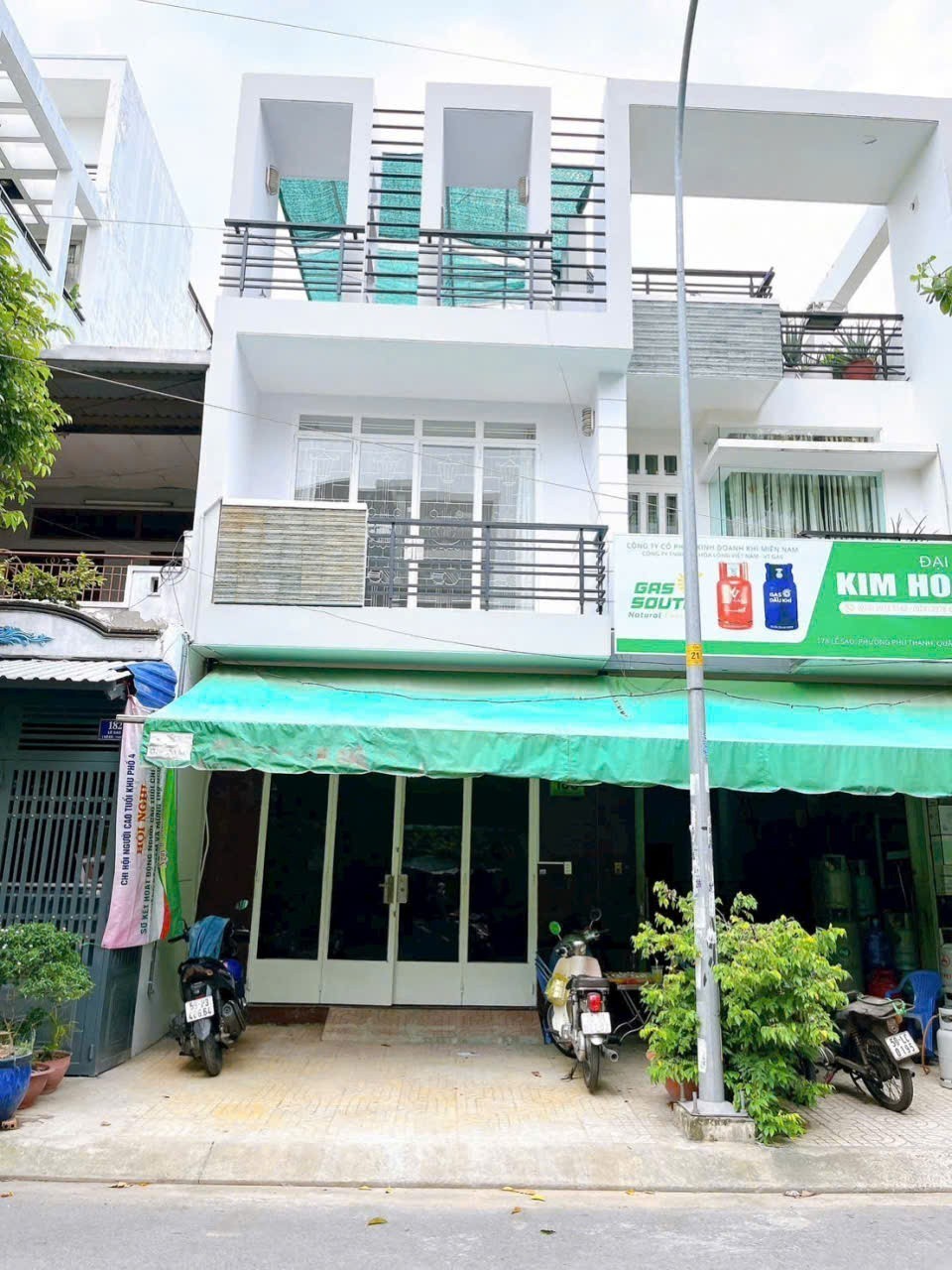 Bán nhà mặt tiền đường Lê Sao, p Phú Thạnh dt 72m2 1 lầu, 4pn, 3wc giá 12 tỷ 2