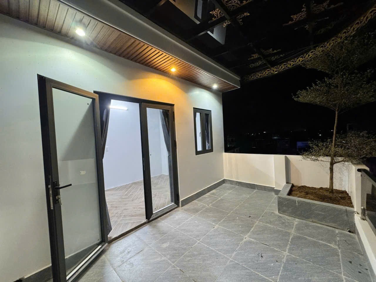 Bán nhà mới xây gần KCN Cầu Tràm 2 lầu , 4pn, 5wc, sân thượng trước sau giá 4,39 tỷ 3