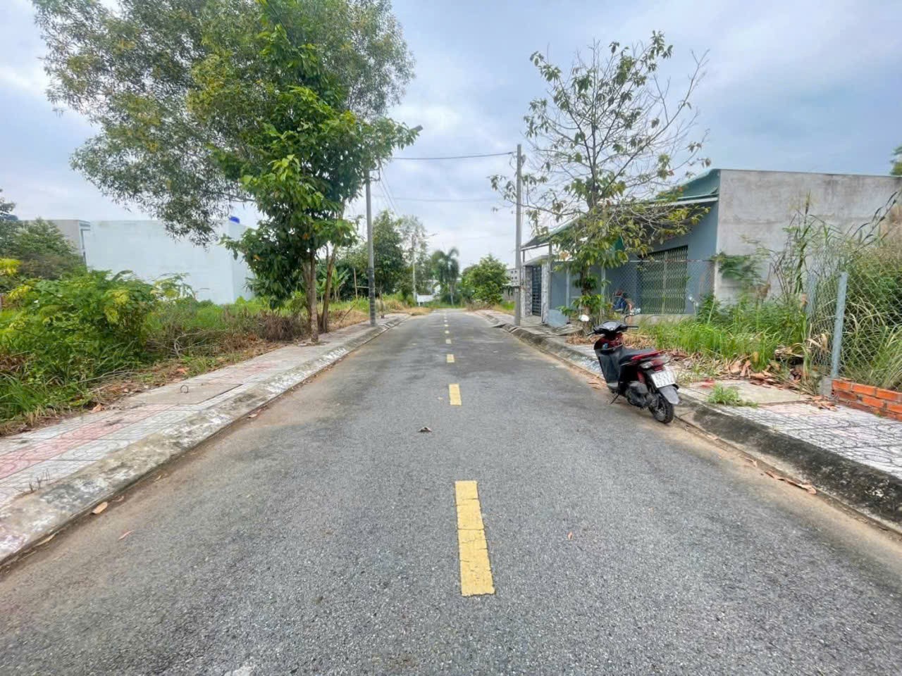 Bán nền thổ cư KDC ELA Thắng Lợi, xã Long Định , Cần Đước dt 85m2 giá 1,35 tỷ 2