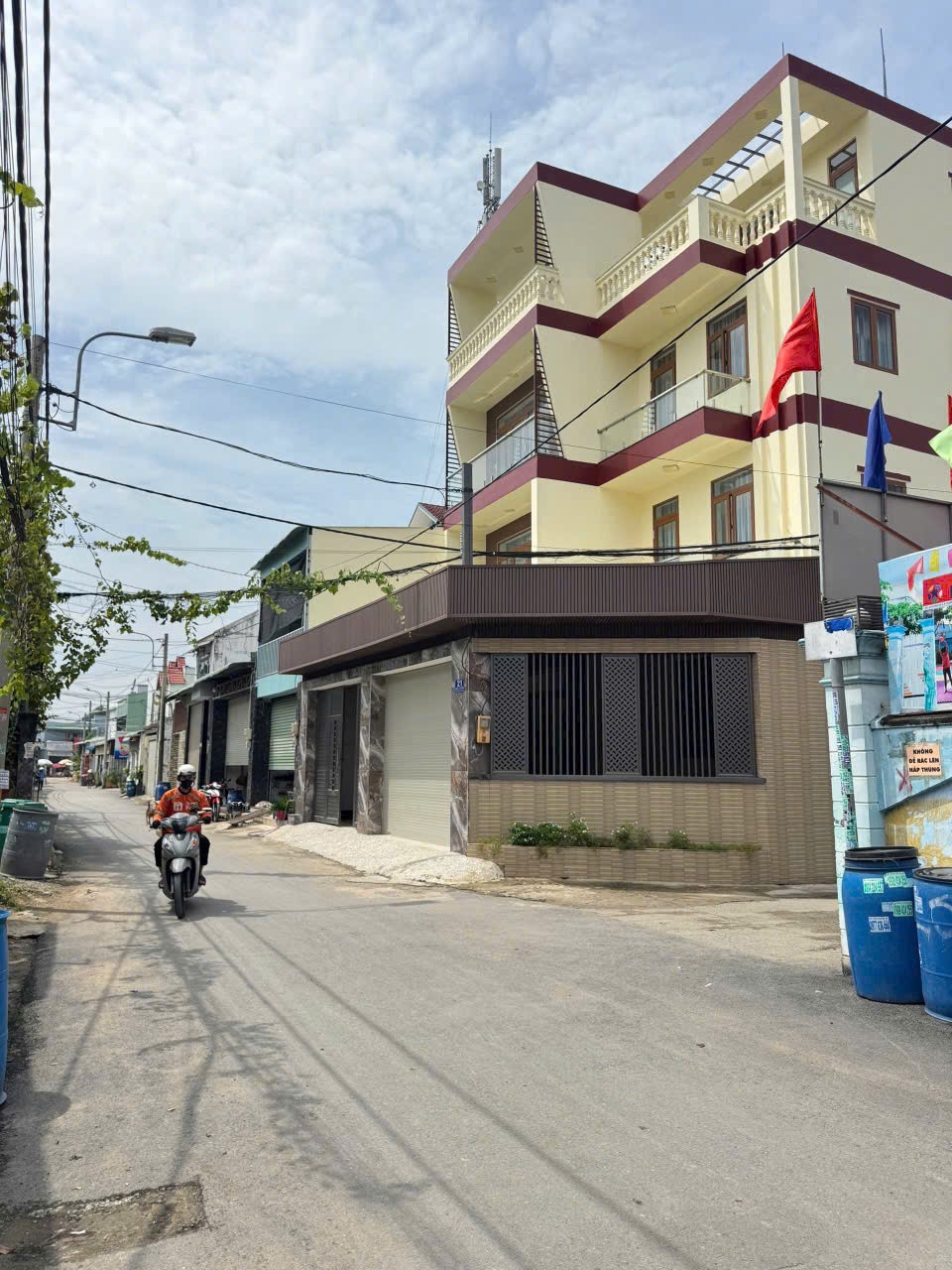 Cần bán Nhà mặt tiền Phường Trường Thạnh, Quận 9, Diện tích 93m², Giá 10 Tỷ 3