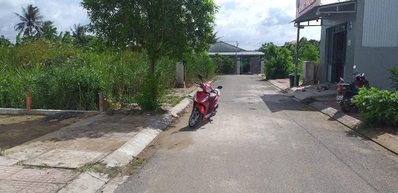 Bán nền thổ cư , đường nhựa xã Long Hòa, Cần Đước dt 81m2 giá 1,55 tỷ 3