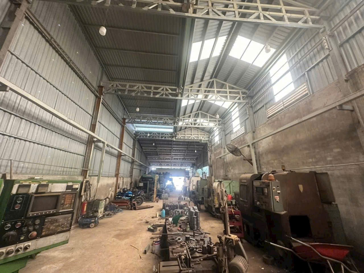 Bán nhà xưởng mt Võ Hữu Lợi, xã Lê Minh Xuân dt 534m2 ( có 258m2 thổ ) giá 9,6 tỷ 3