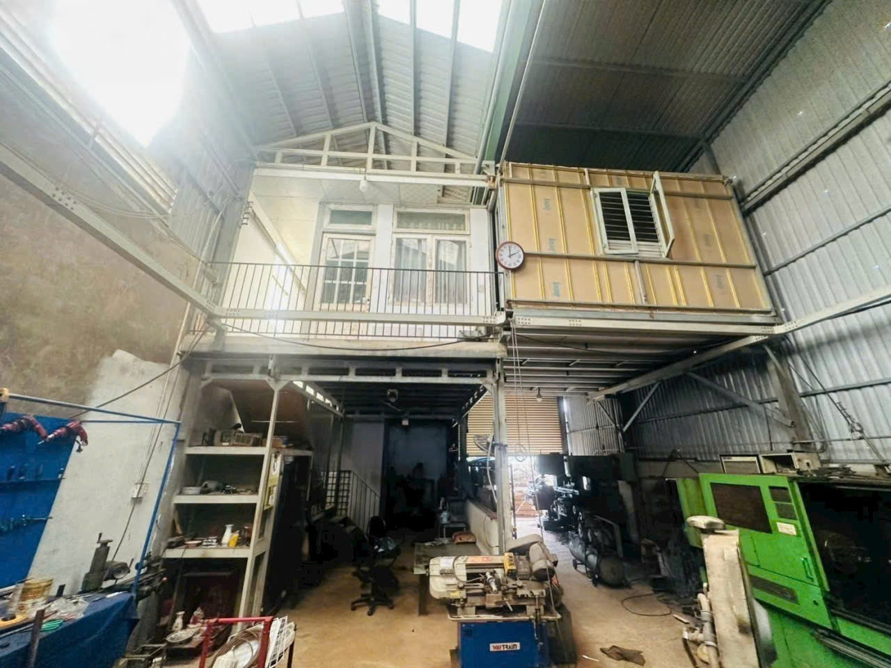 Bán nhà xưởng mt Võ Hữu Lợi, xã Lê Minh Xuân dt 534m2 ( có 258m2 thổ ) giá 9,6 tỷ 4