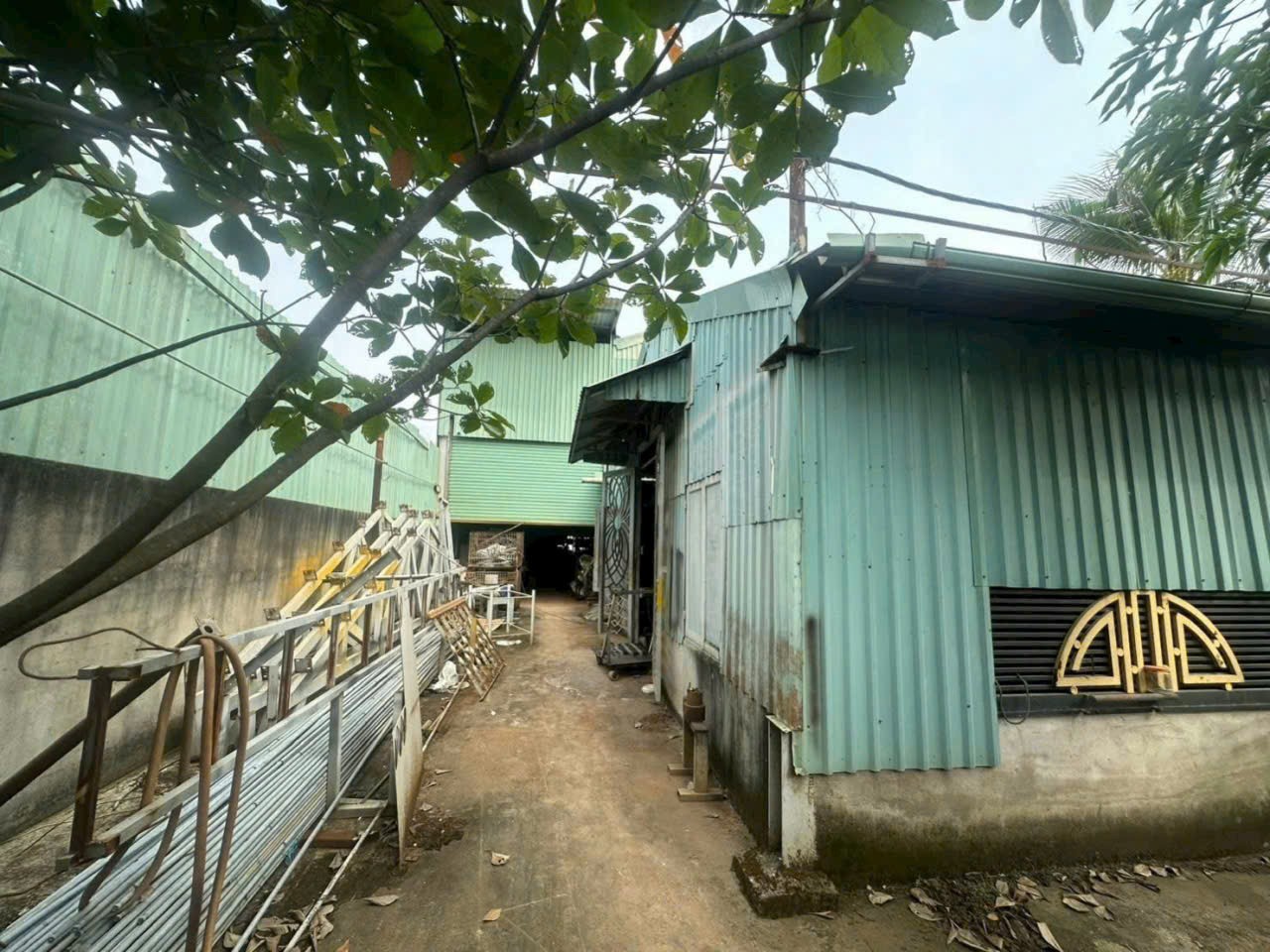 Bán nhà xưởng mt Võ Hữu Lợi, xã Lê Minh Xuân dt 534m2 ( có 258m2 thổ ) giá 9,6 tỷ 5