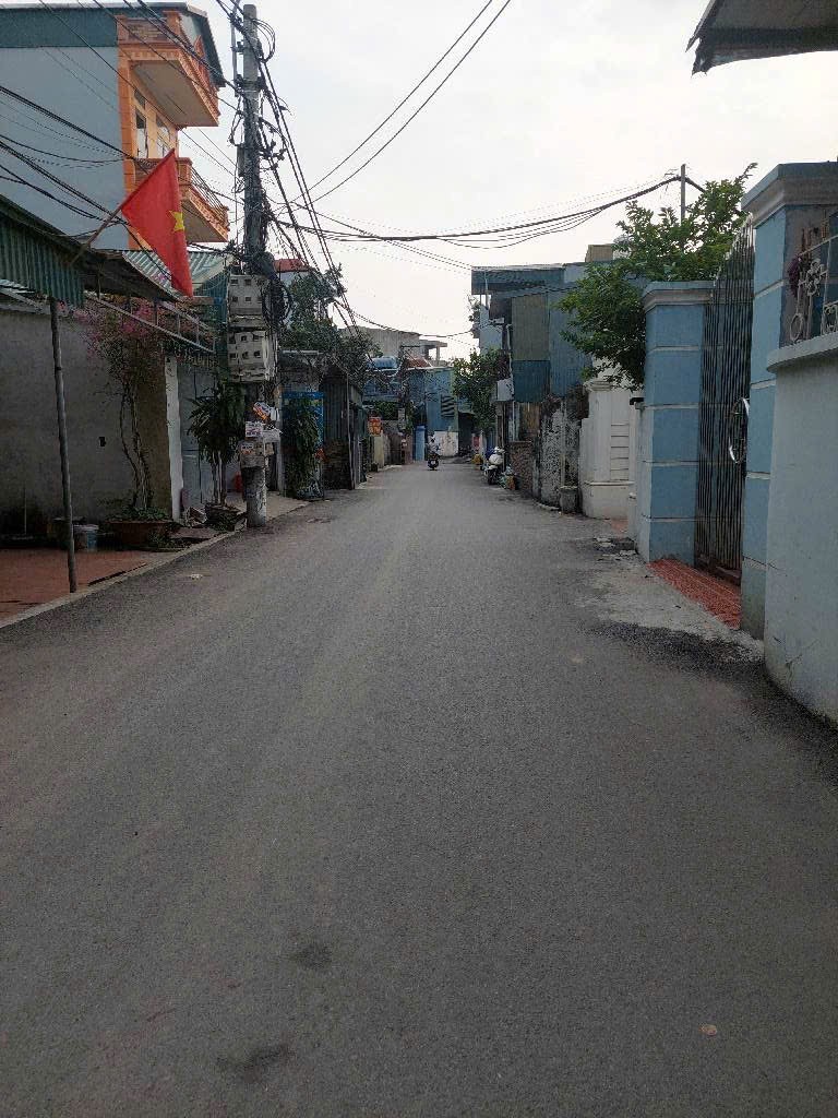 ĐẤT ĐẠI  ÁNG -VỊ TRÍ ĐẸP NHẤT LÀNG ĐẠI ÁNG - Ô TÔ TRÁNH - KINH DOANH ĐA DẠNG - MẶT TIỀN RỘNG 2