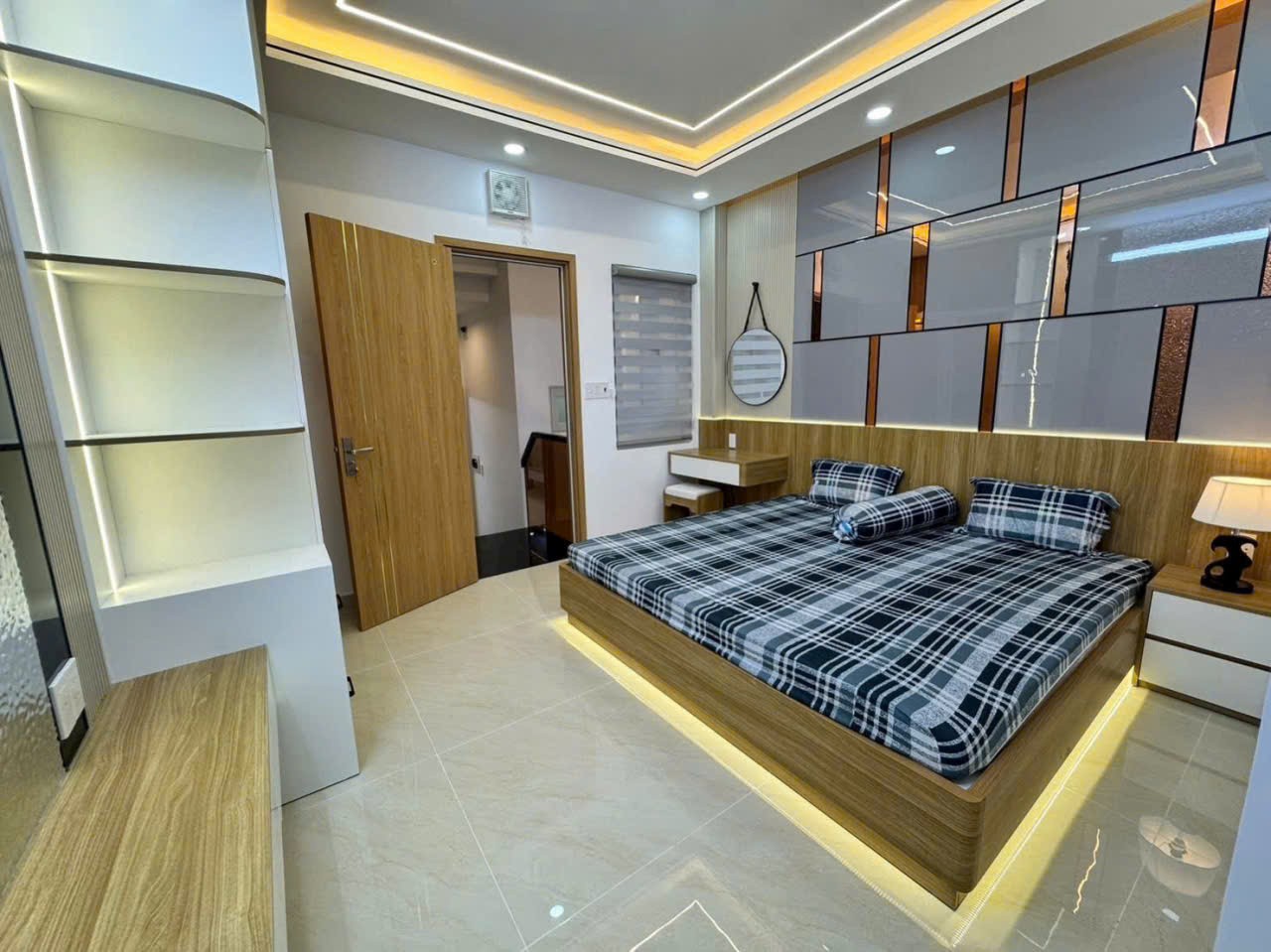 Bán nhà hẻm Lê Văn Quới , Bình Hưng Hòa A dt 56m2 , 3 lầu , 4pn , 5wc giá 8,7 tỷ 10