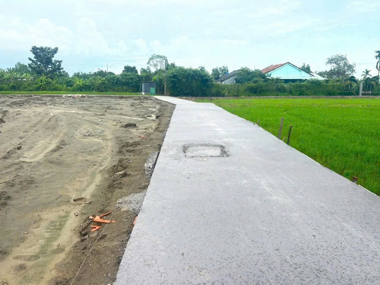 Bán 11 lô nền thổ cư đường beton xe hơi xã Phước Vân , Cần Đước giá 700 triệu / nền 3