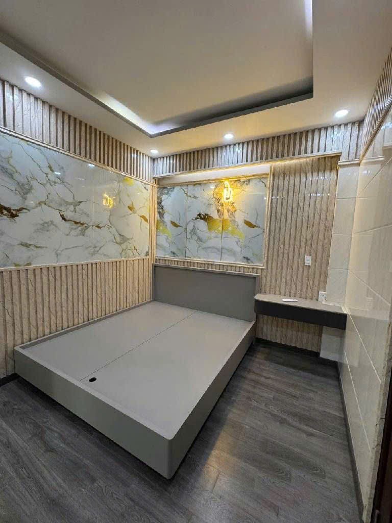 Góc 2MT Gò Vấp 50m2 5 tầng mới 9 tỷ gần sông Vàm Thuật 6PN 7WC FULL NT 2