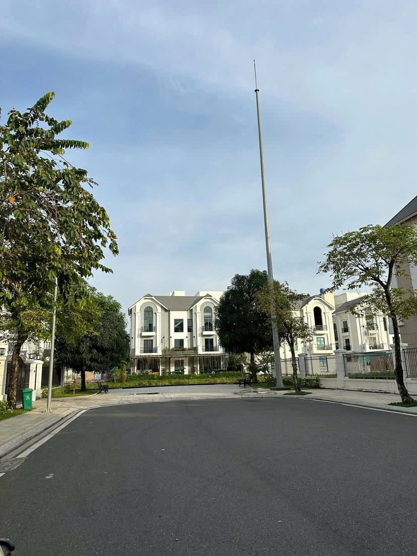 Cần bán Nhà mặt tiền Quận 9, Hồ Chí Minh, Diện tích 288m², Giá 30 Tỷ 6