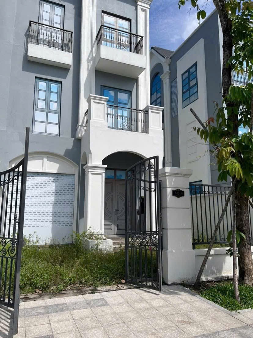 Cần bán Nhà mặt tiền Quận 9, Hồ Chí Minh, Diện tích 288m², Giá 30 Tỷ 5