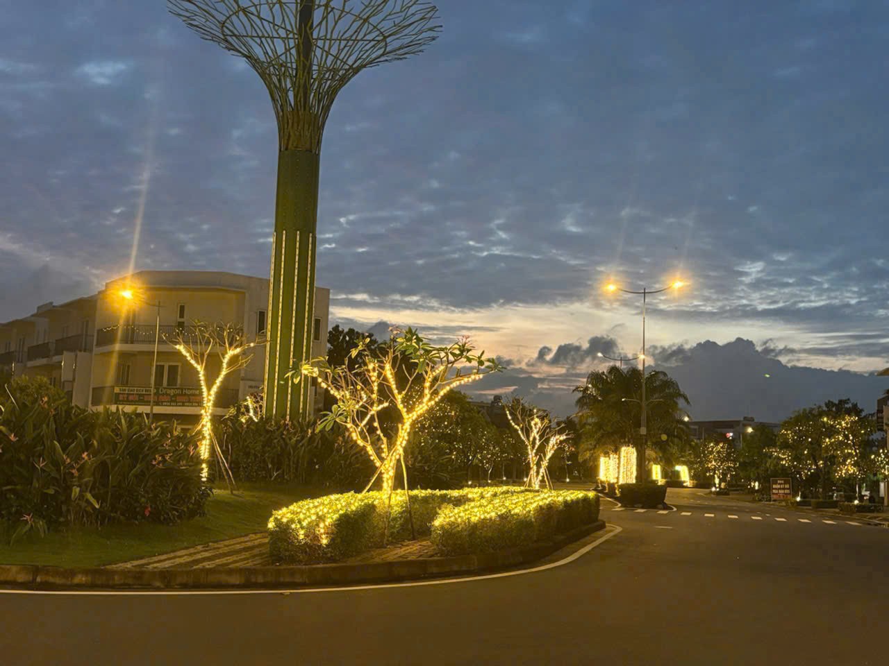 Cần bán Nhà mặt tiền Quận 9, Hồ Chí Minh, Diện tích 105m², Giá 8.1 Tỷ 8