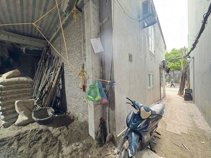 Bán Nhà Việt Hưng 30m2 x 5T - Cách 1 Nhà Ra Ô Tô Tránh - Sát Chợ Kim Quan - Nở Hậu Đẹp