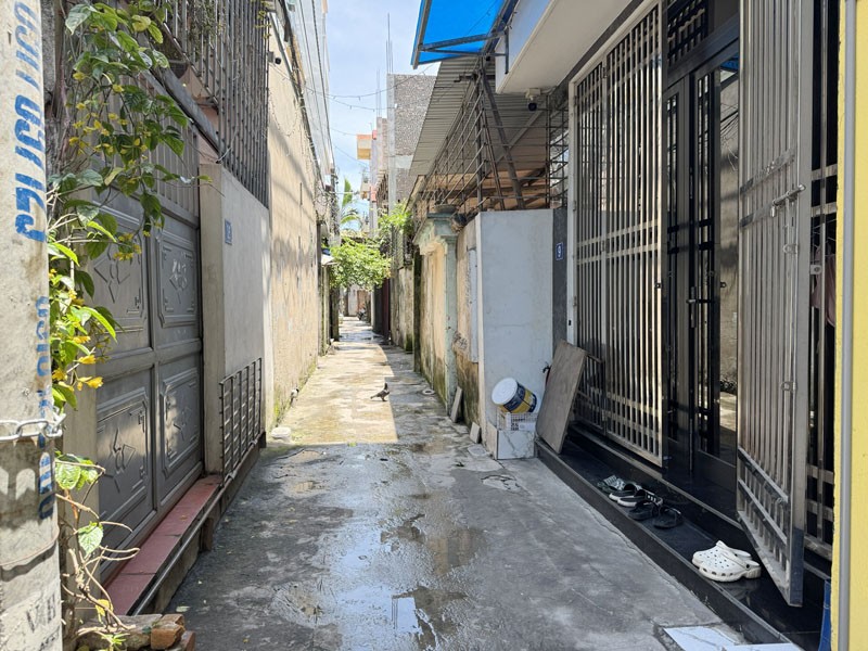 Bán Nhà Việt Hưng 30m2 x 5T - Cách 1 Nhà Ra Ô Tô Tránh - Sát Chợ Kim Quan - Nở Hậu Đẹp 3