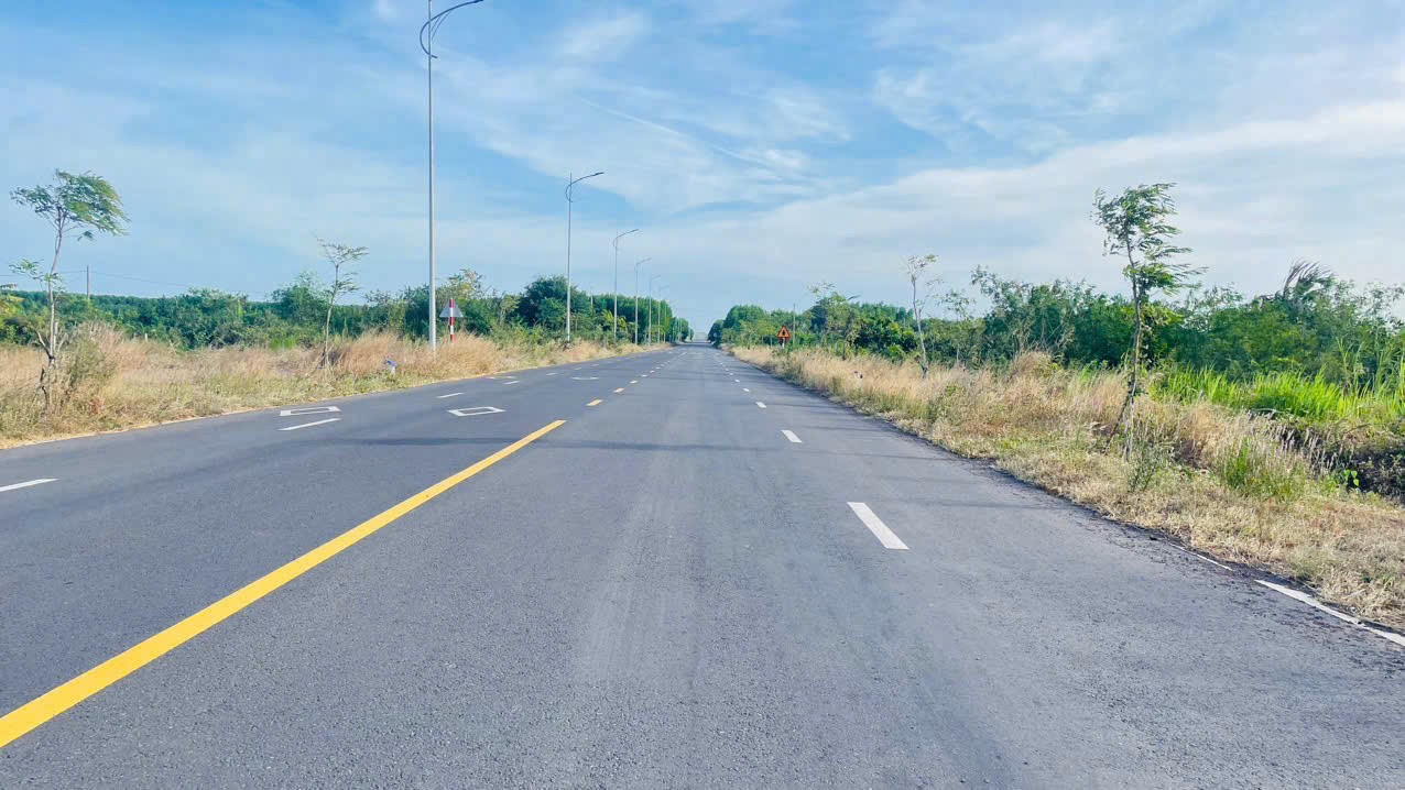 BÁN LỖ MẶT TIỀN TỈNH LỘ 997 – GẦN KCN ĐẤT ĐỎ