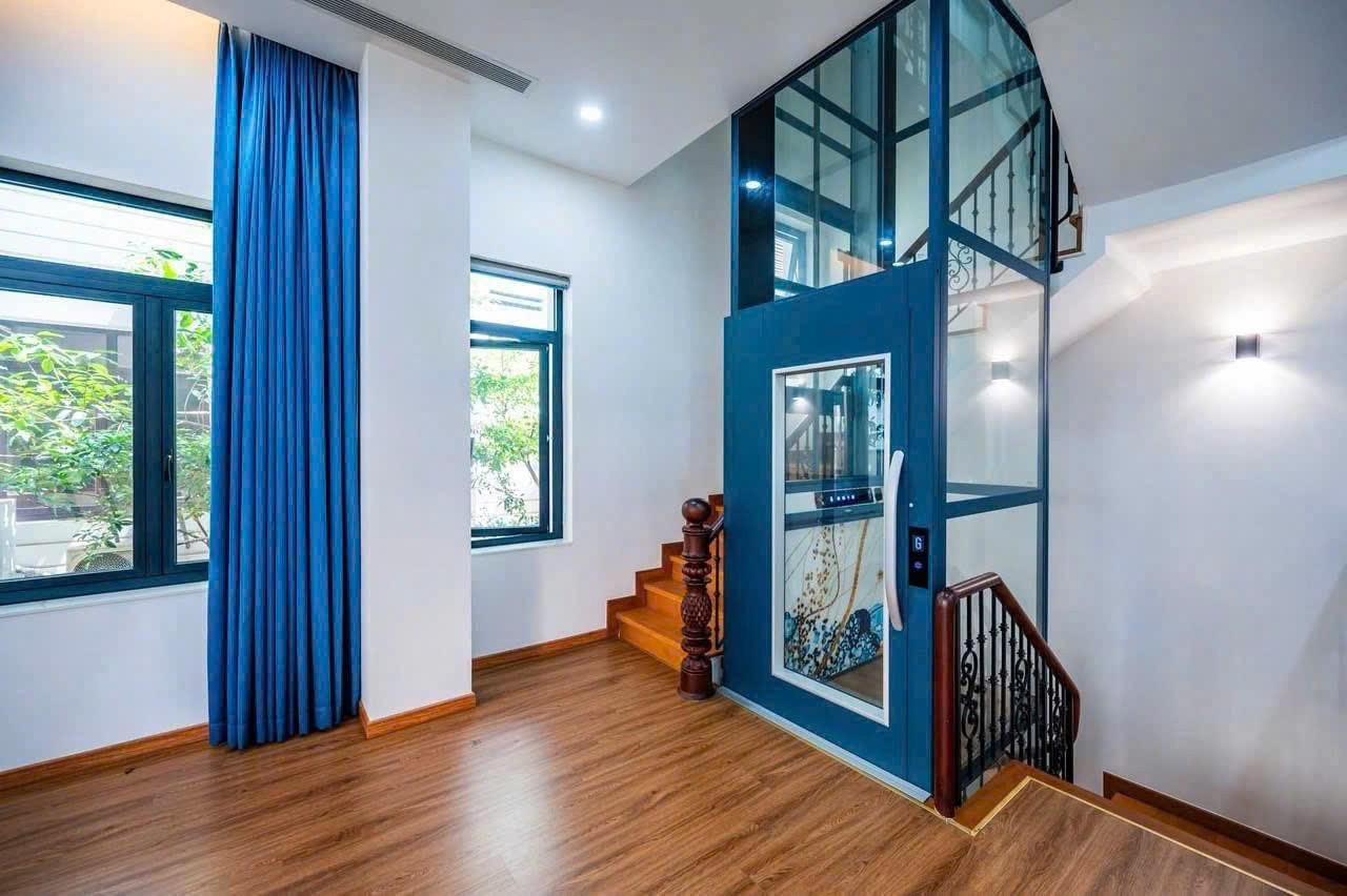 Cho thuê Biệt thự Bình Thạnh, Hồ Chí Minh, Diện tích 550m², Giá 0180 Triệu/tháng 8