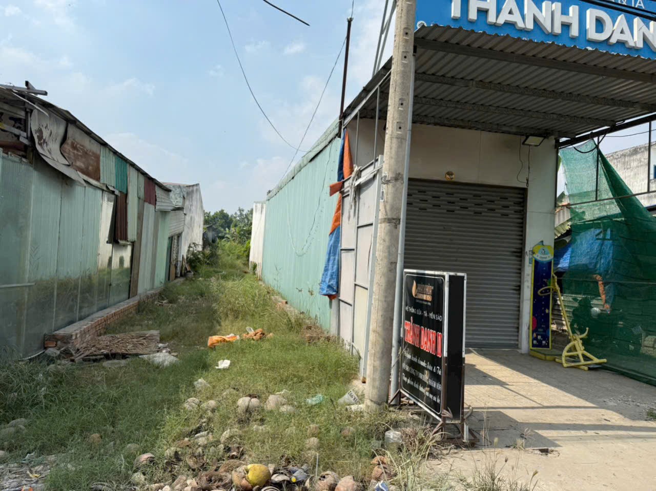 Bán nhà mt kinh doanh Đt 832, xã Nhựt Chánh , Bến Lức dt 80m2 , 2pn 1wc giá 4,4 tỷ 2