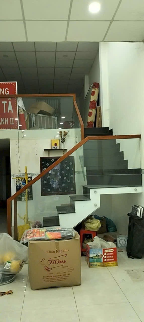 Bán nhà mt kinh doanh Đt 832, xã Nhựt Chánh , Bến Lức dt 80m2 , 2pn 1wc giá 4,4 tỷ 4