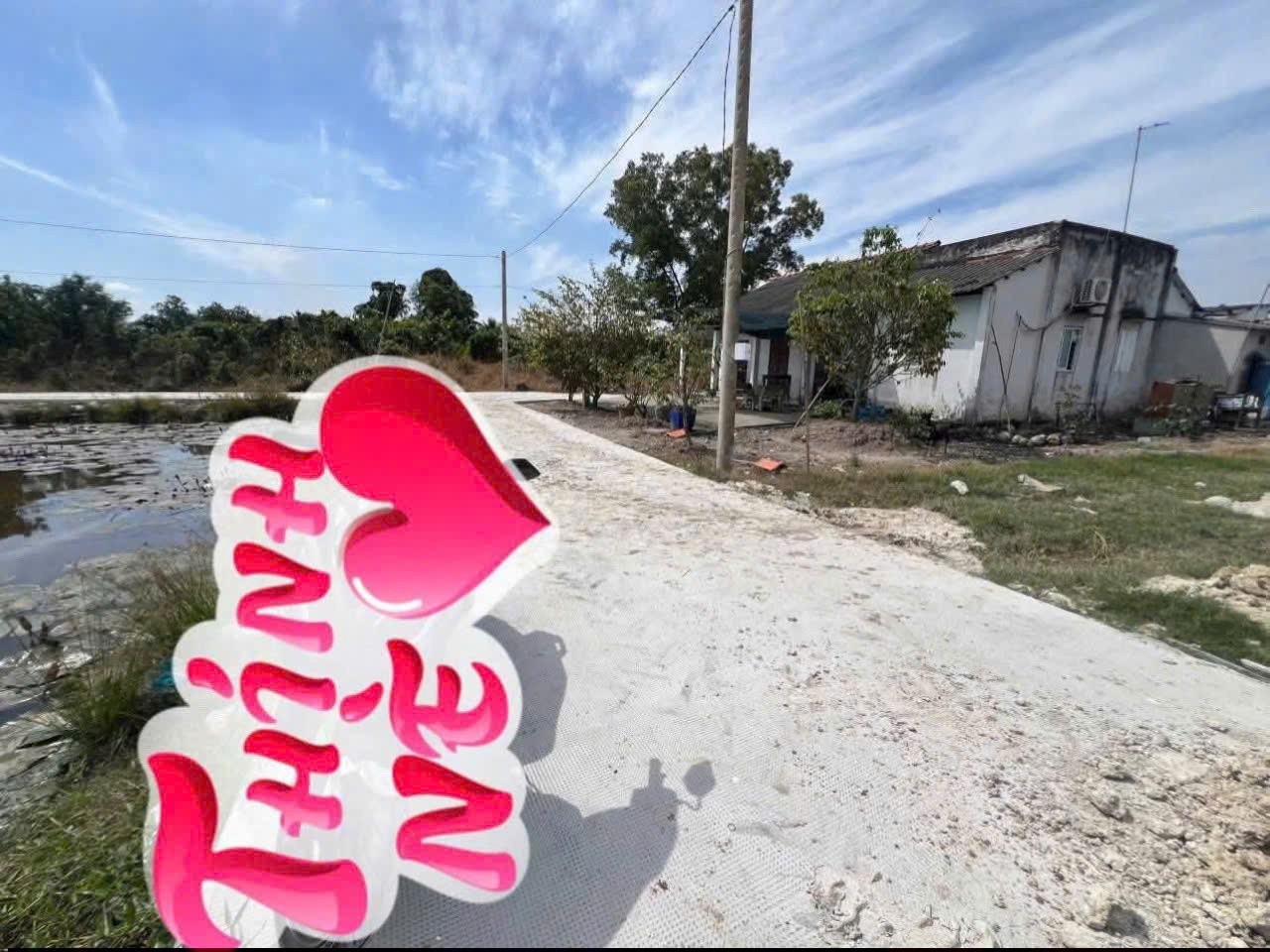 Bán đất thổ cư , đường beton xe 7 chổ , xã Nhựt Chánh , Bến Lức dt 1068m2 giá 3 tỷ 5