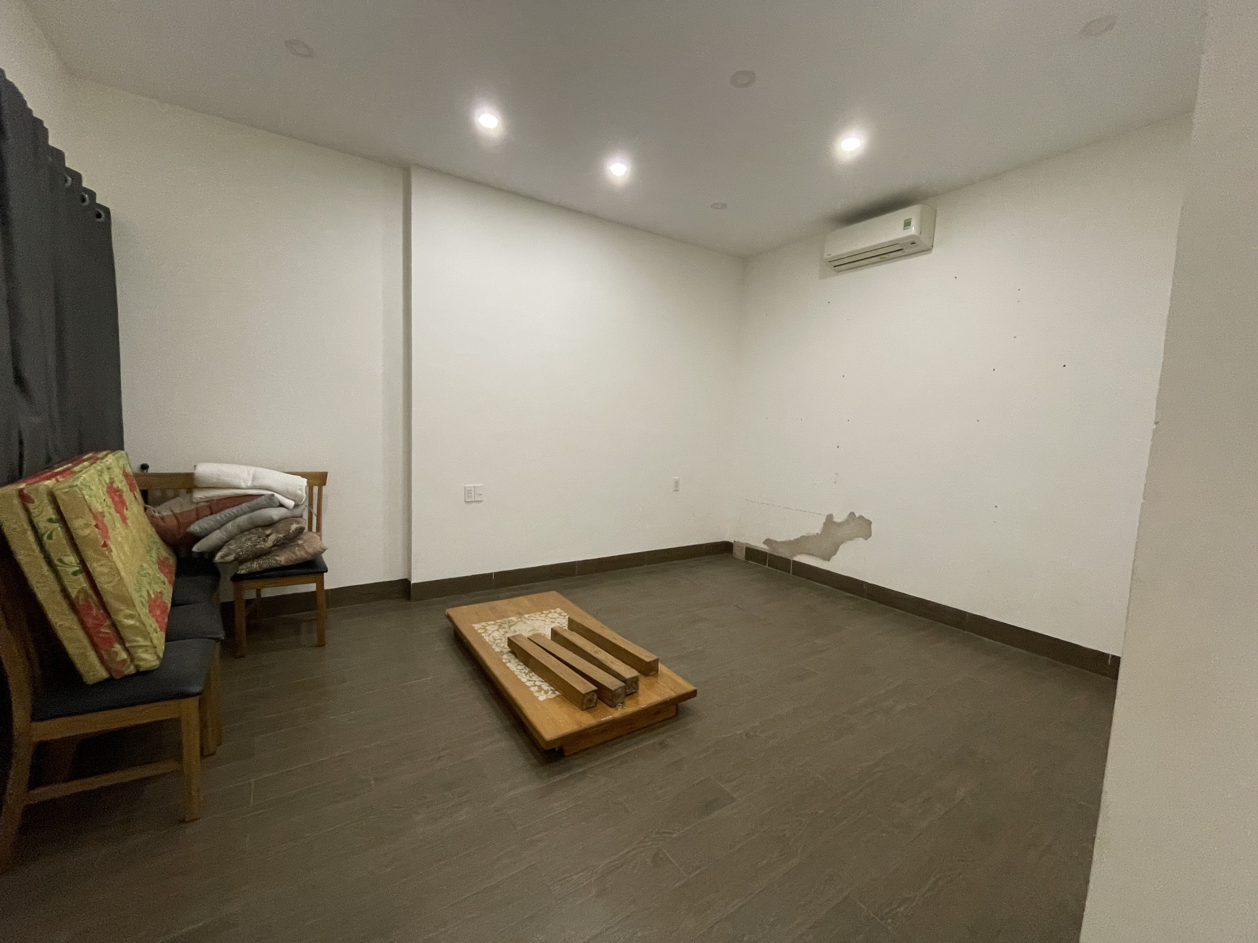 Cho Thuê Nhà Mặt Tiền đường Trưng Nữ Vương Hải Châu Đà Nẵng ngang 6m dt 132 m2 3