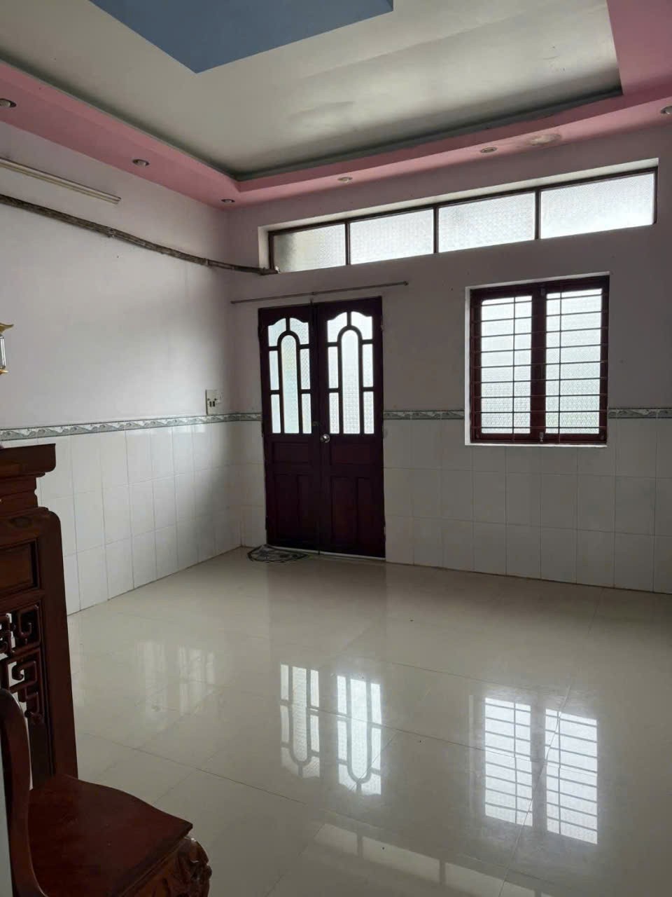 Bán nhà mặt tiền tl 826 , xã Long Hòa , Cần Đước dt 100m2 , 1 lầu , 3pn , 2wc giá 4,9 tỷ 3