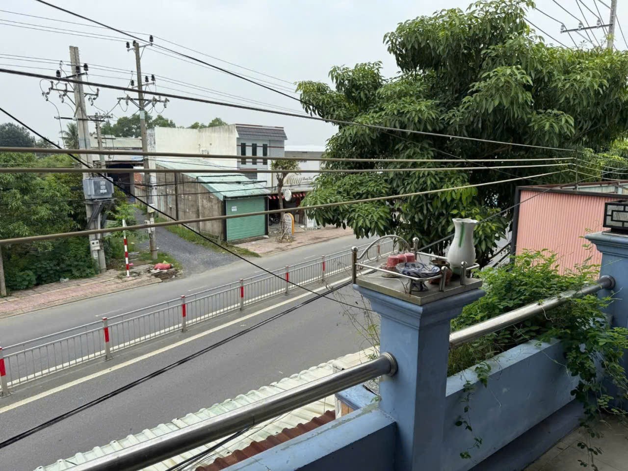 Bán nhà mặt tiền tl 826 , xã Long Hòa , Cần Đước dt 100m2 , 1 lầu , 3pn , 2wc giá 4,9 tỷ 4