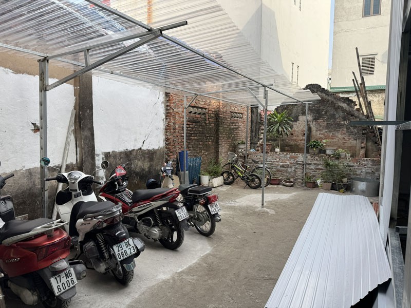 Cần bán 33,5m2 đất ngõ 145/26 Phúc Lợi. Khổ đất đẹp, cách trường học các cấp 300m