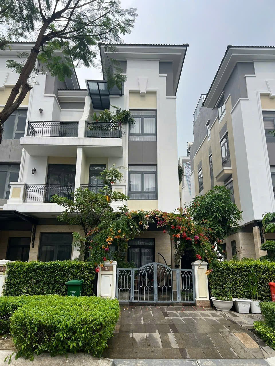 Cần bán Nhà mặt tiền Phường Phú Hữu, Quận 9, Diện tích 150m², Giá 23 Tỷ 3