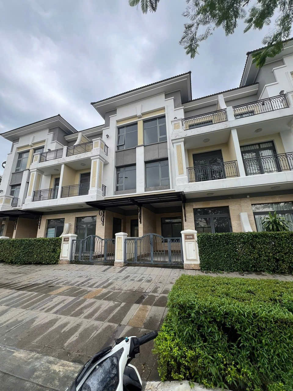 Cần bán Nhà mặt tiền Phường Phú Hữu, Quận 9, Diện tích 150m², Giá 23 Tỷ