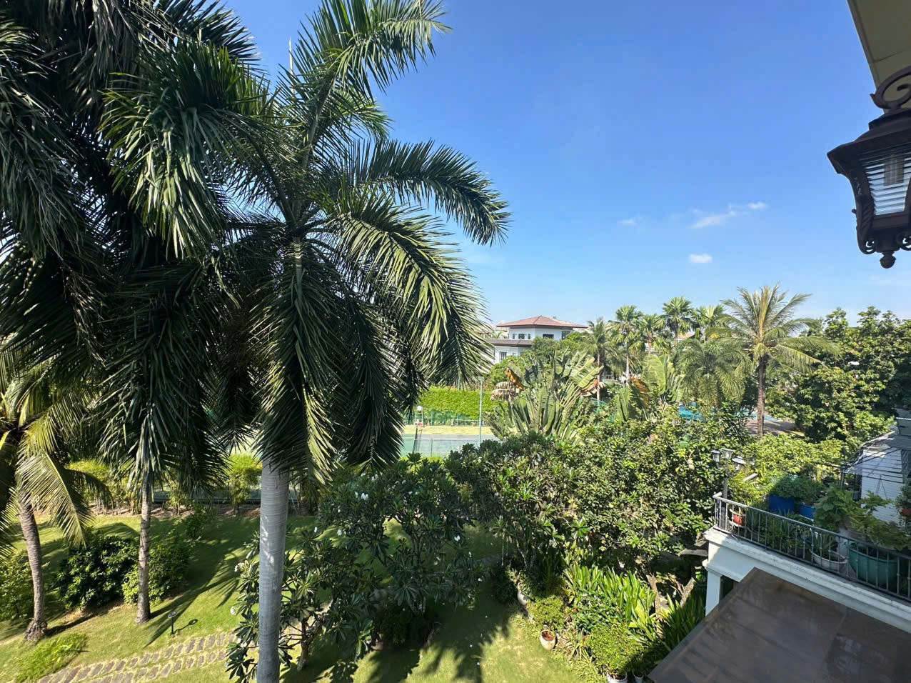 Cho thuê Nhà mặt tiền Quận 7, Hồ Chí Minh, Diện tích 195m², Giá Thương lượng 15