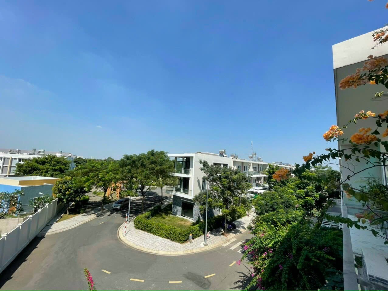 Cần bán Nhà mặt tiền Quận 9, Hồ Chí Minh, Diện tích 165m², Giá 19.8 Tỷ 2