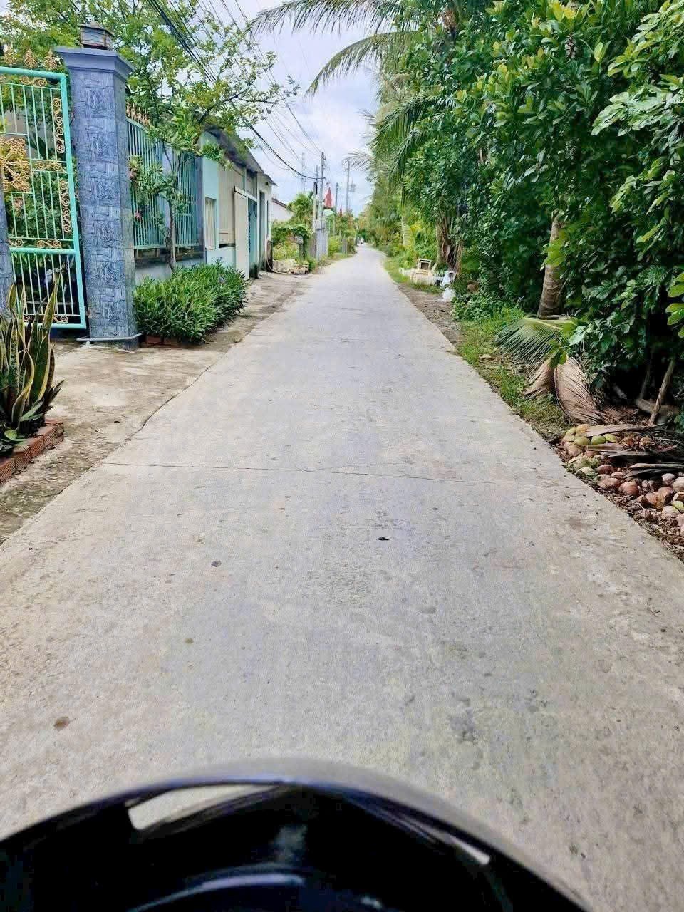 Bán đất thổ cư xã Nhựt Chánh , Bến Lức dt 361,5m2 giá giảm còn 1 tỷ 468 triệu 2