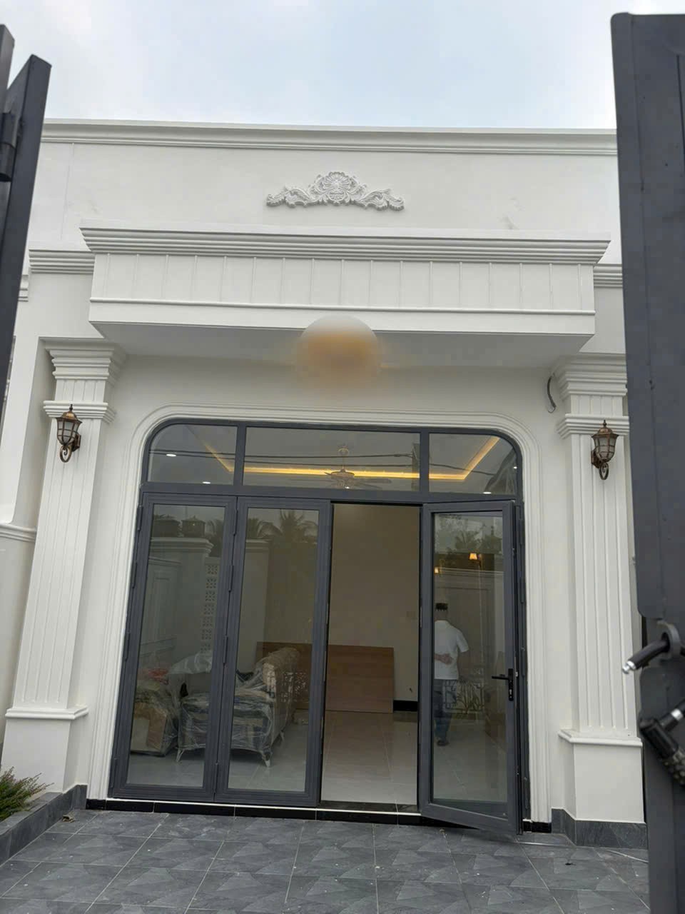 Bán 2 nhà cấp 4 đã hoàn công ngay chợ Tân Trụ dt 100m2, 2pn , 1wc giá 1,1 tỷ / căn 3