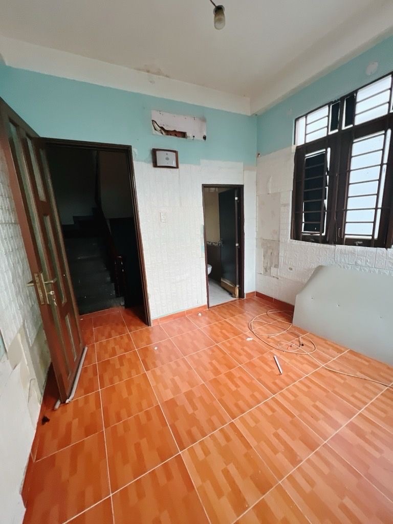 BÁN NHÀ Đ.SỐ- 6 TẦNG- NGANG LỚN 6.6- CÁCH 5M RA MT XE HƠI- LƯU THÔNG VĨNH HỘI- KHÁNH HỘI- BẾN VÂN 5